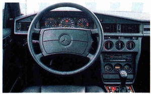 Tableau de bord Mercedes 190