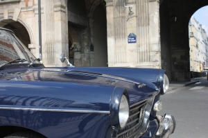 Peugeot 404 Place des Vosges