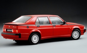 Alfa Romeo 75 V6