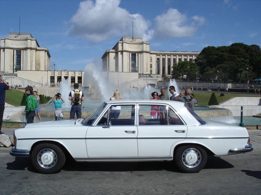 Art Deco Palais de Chaillot Mercedes W108