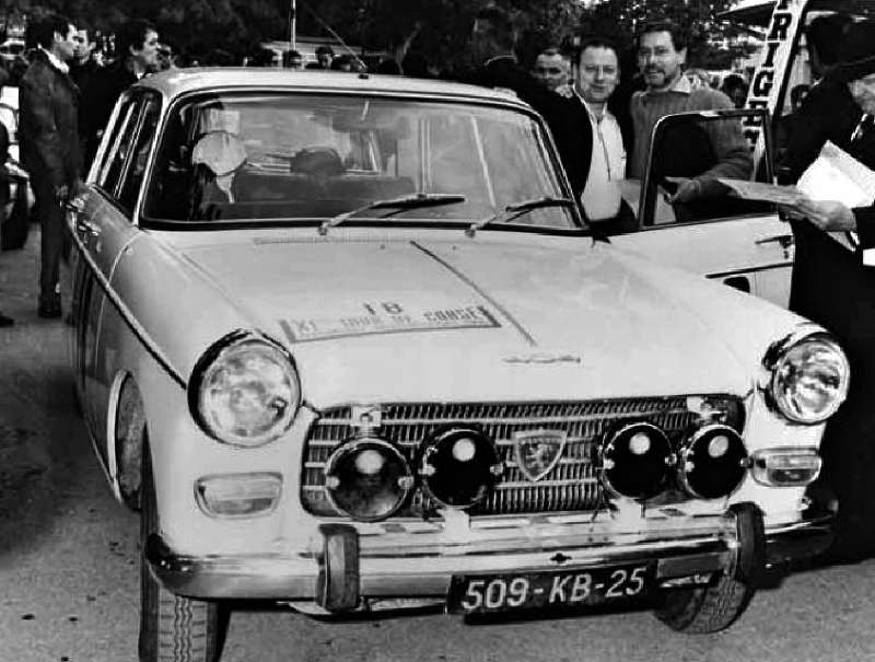 Peugeot 404 en rallye