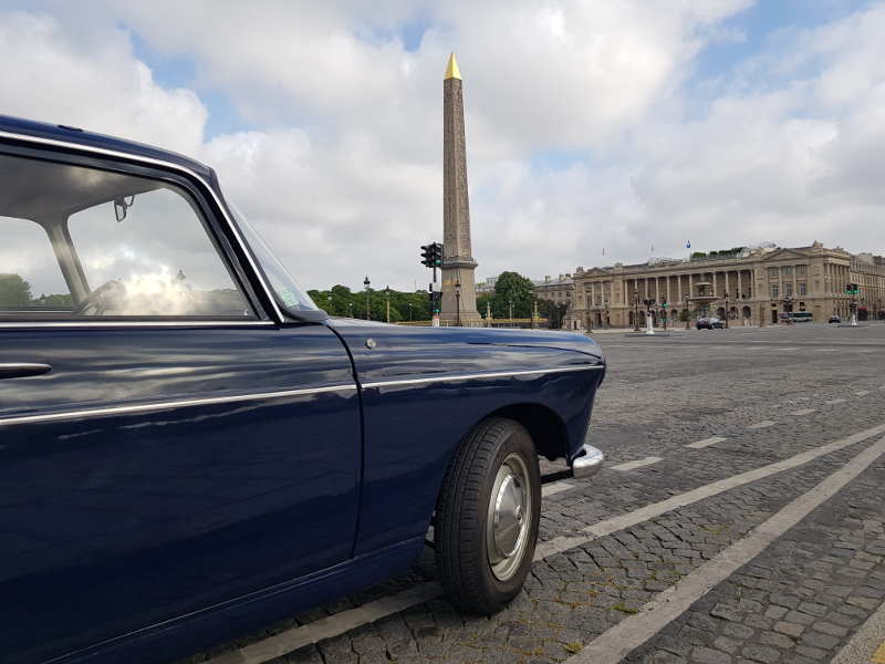 Peugeot 404 Paris Balade