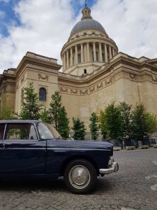 Peugeot 404 quartier latin