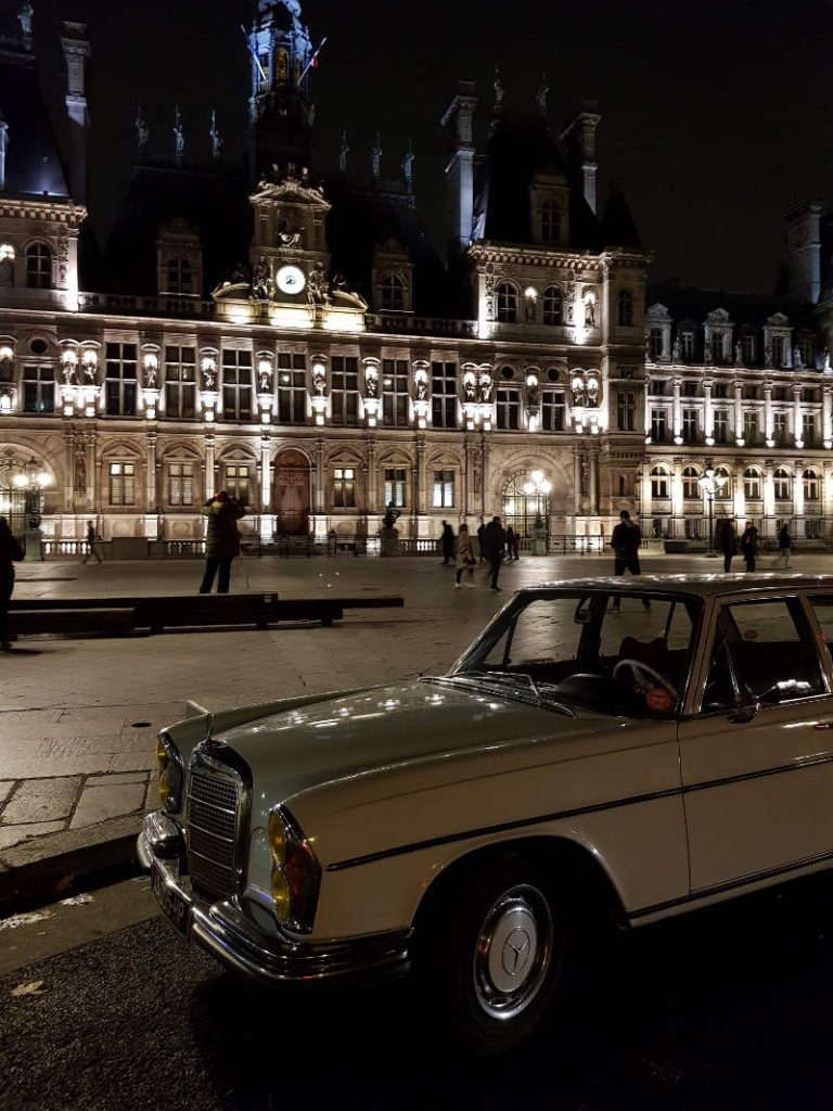 Mercedes 280 SE Hotel de ville Paris