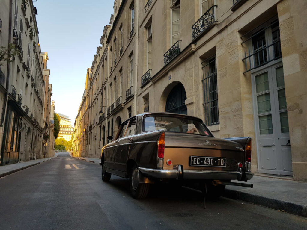 Peugeot 404 ile saint louis