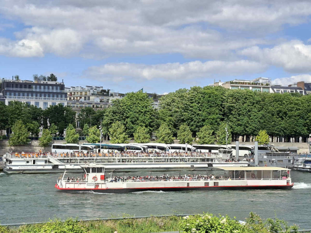 Paris bateau mouche