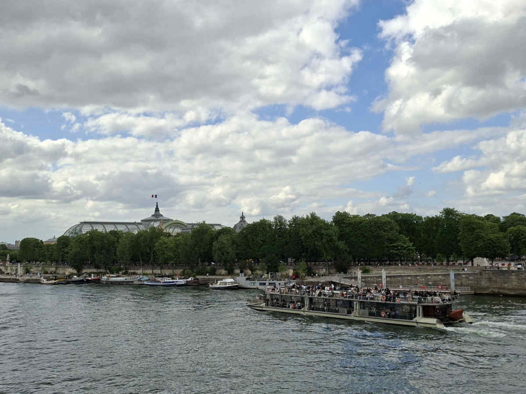 bateau mouche grand palais