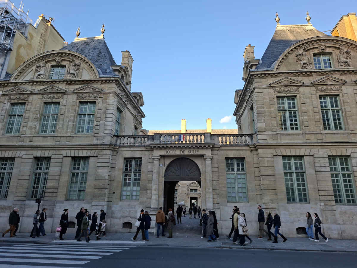 Hotel de Sully Paris