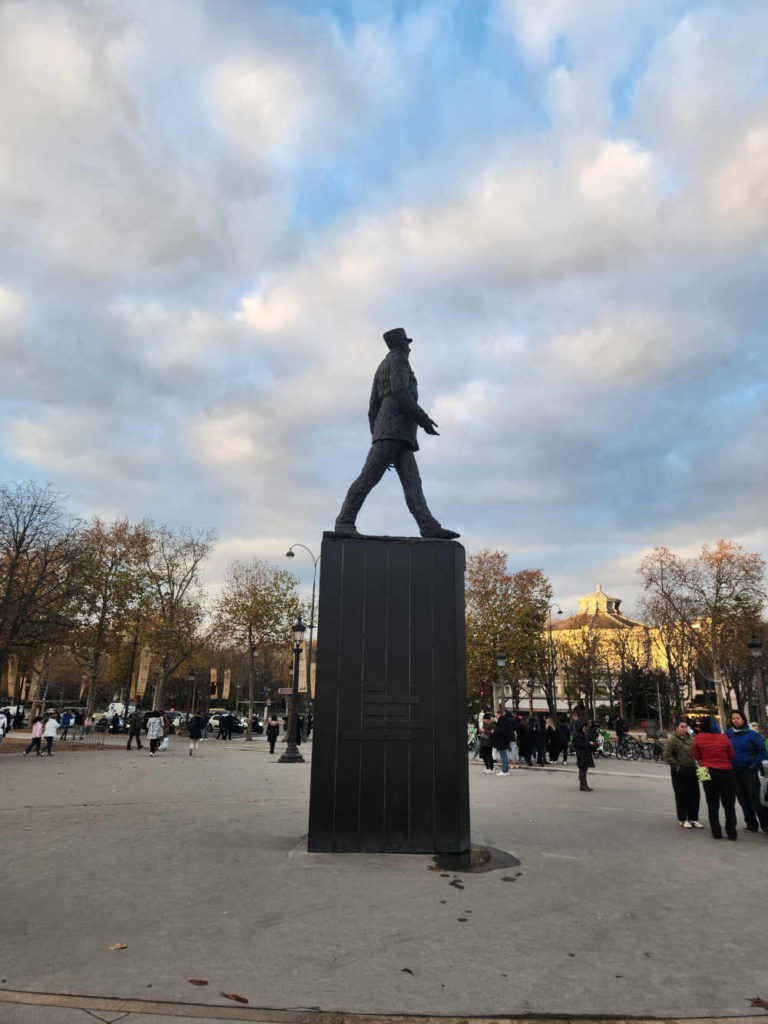 statue de gaulle paris