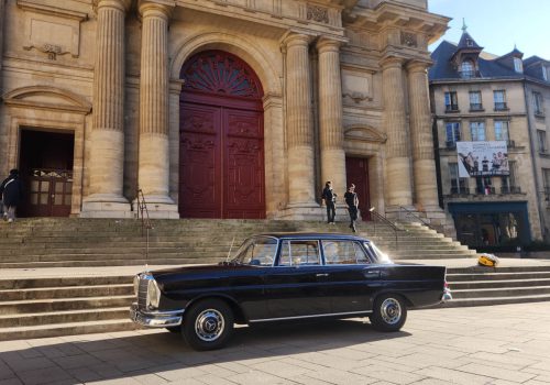 Mercedes 220S Paris