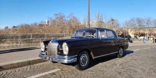 Mercedes 220s W111 Paris